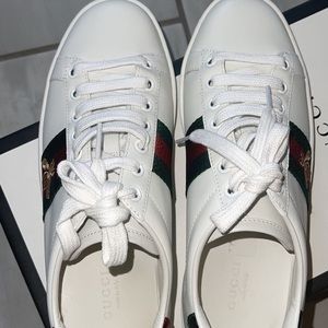 Authentic womens gucci sneakers size 8